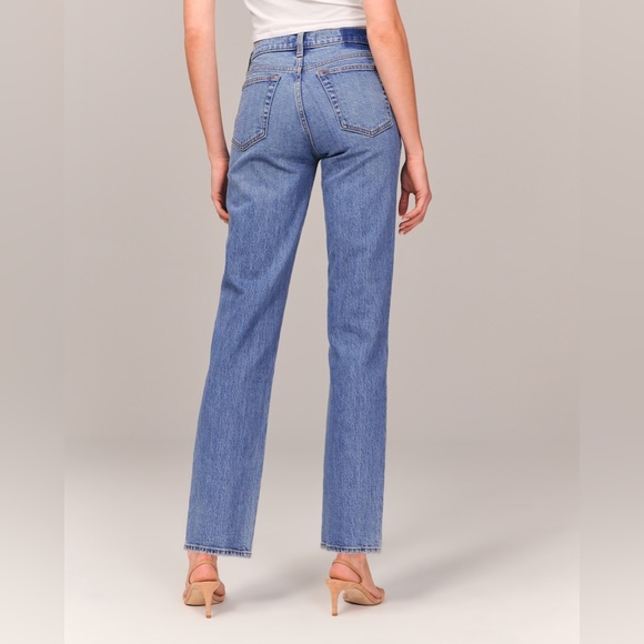 Mid Rise 90s Straight Jean - Picture 5 of 7